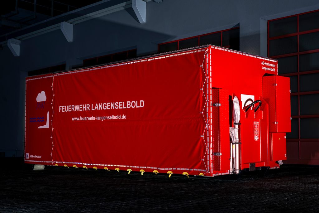 Abrollbehälter Hochwasser