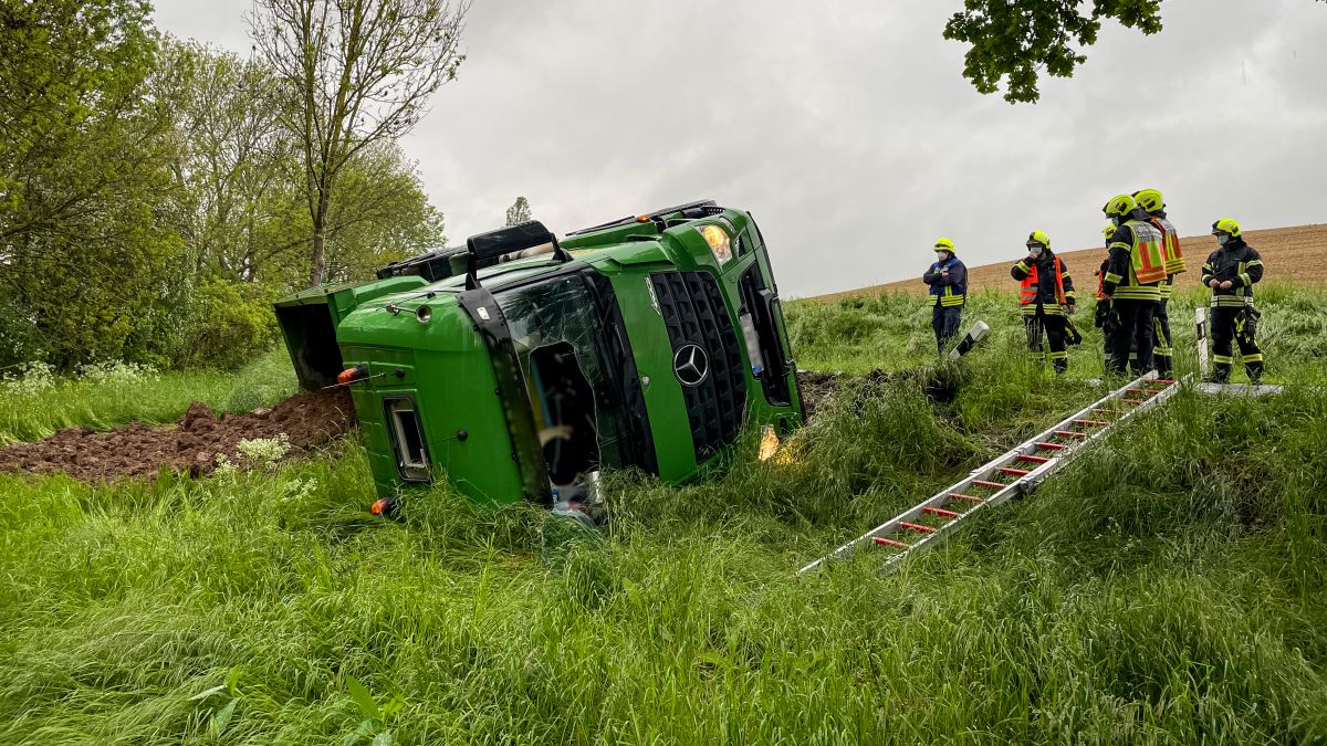 Verkehrsunfall, eingeklemmte Person