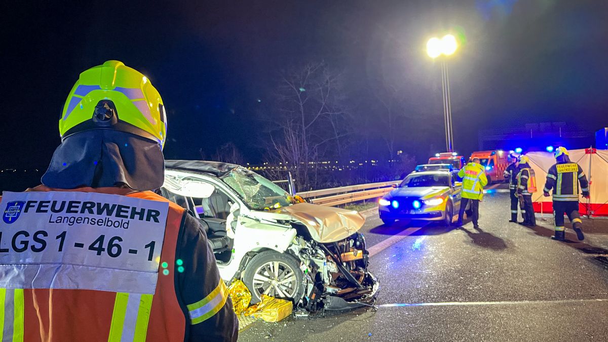 Verkehrsunfall, eingeklemmte Person