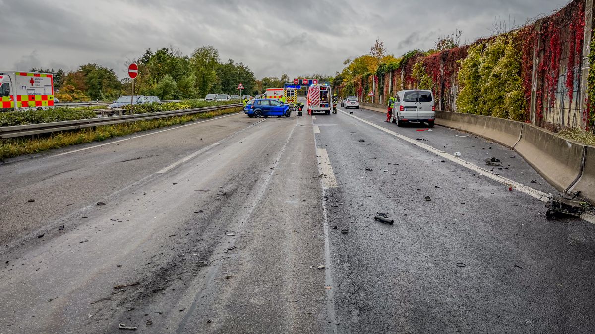 Verkehrsunfall, eingeklemmte Person