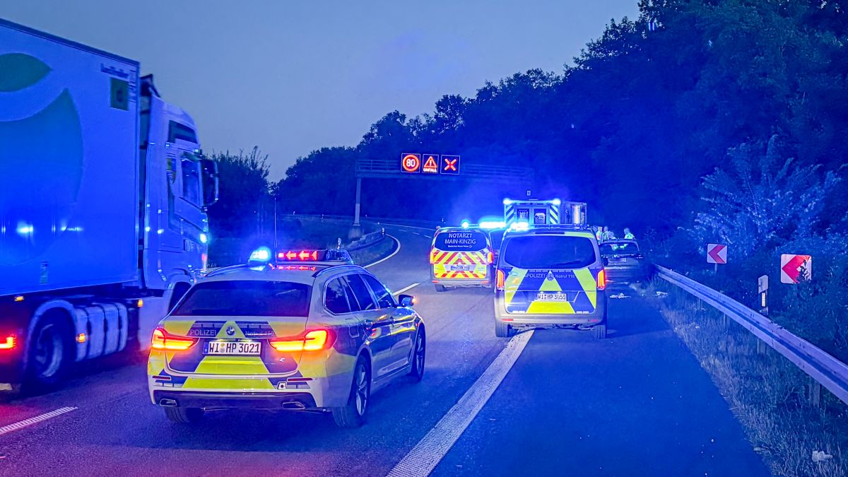 Ausleuchten einer Einsatzstelle auf der Autobahn