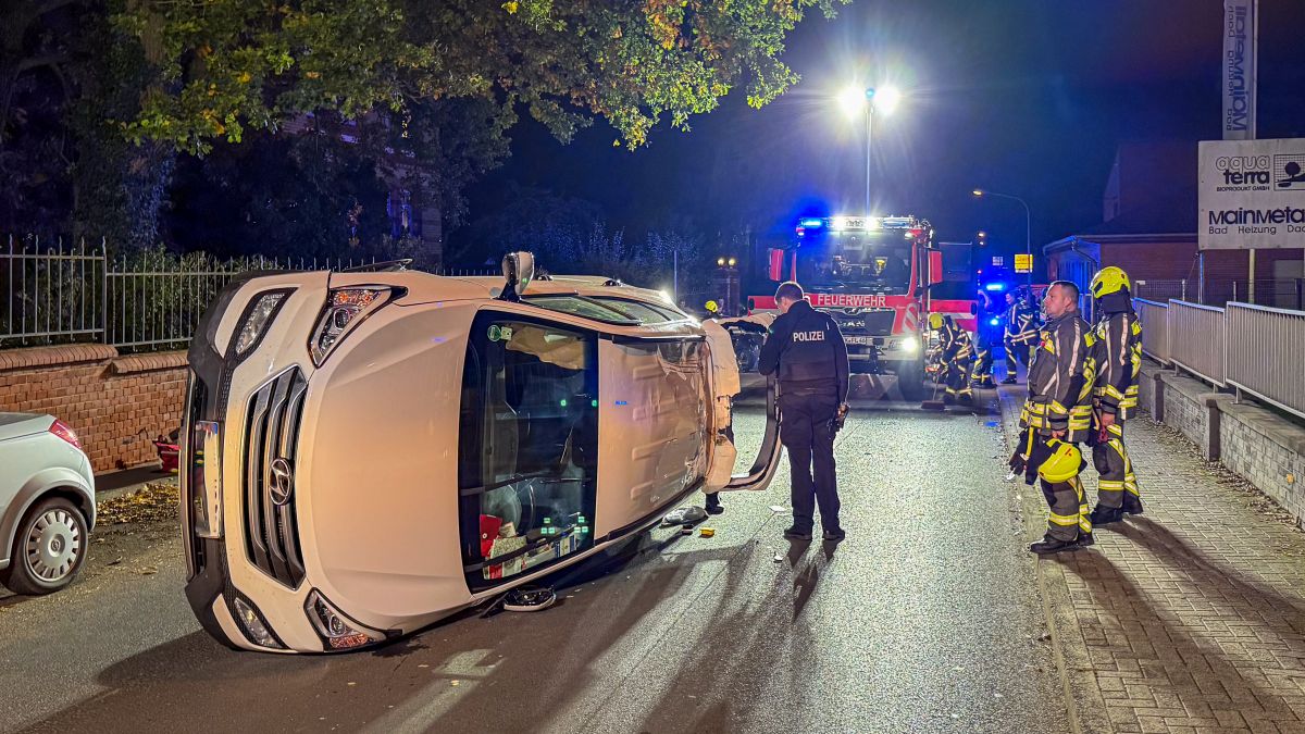 Verkehrsunfall, eingeklemmte Person