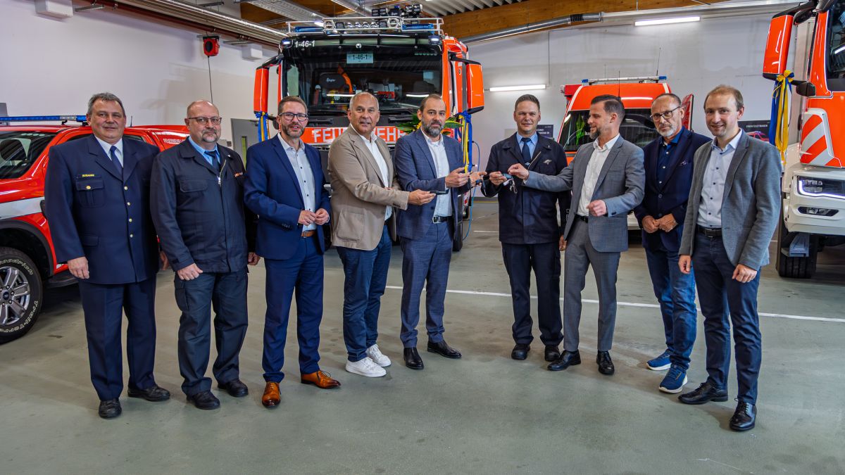2025-09-27 Fahrzeugübergabe klein-37