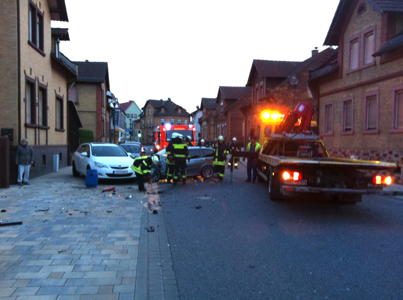 Betriebsstoffauslauf nach Verkehrsunfall