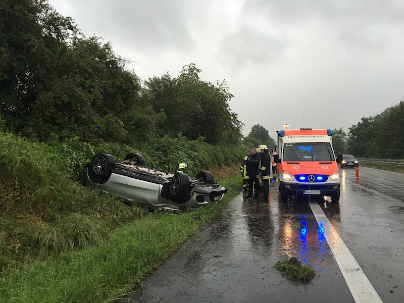 Verkehrsunfall, eingeklemmte Person